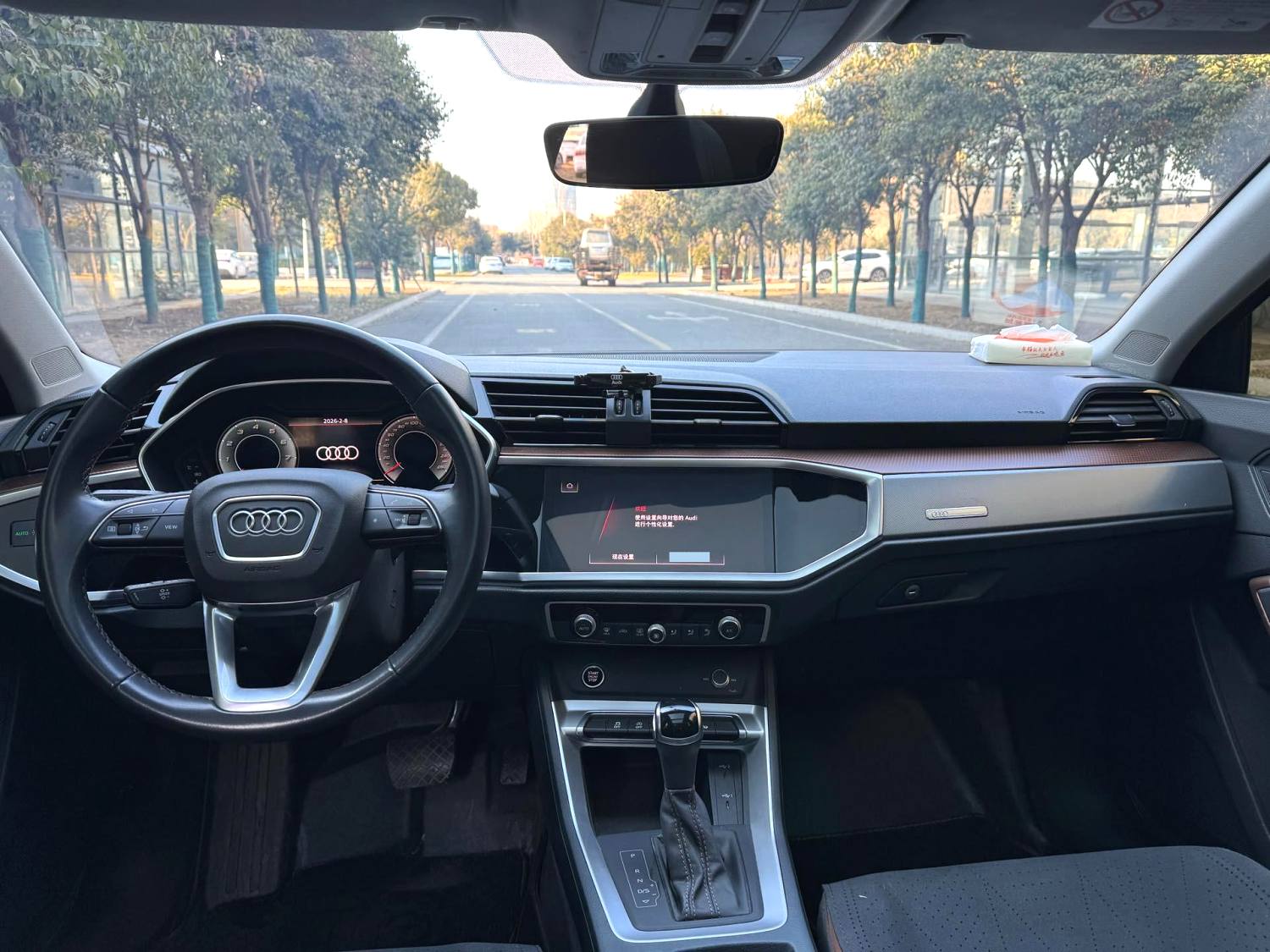 Audi Q3 2023 car image #3