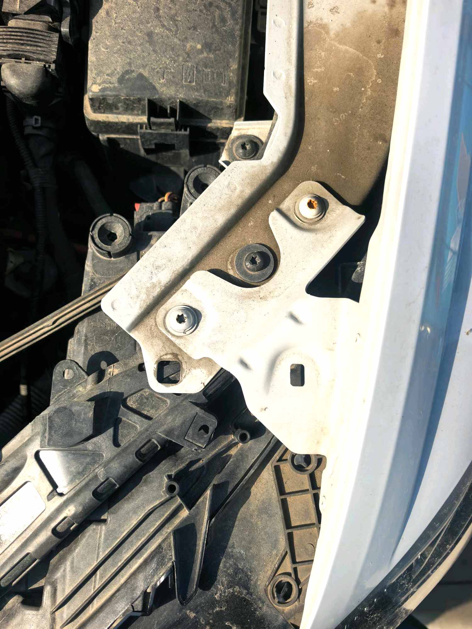 Audi Q3 2023 car image #11