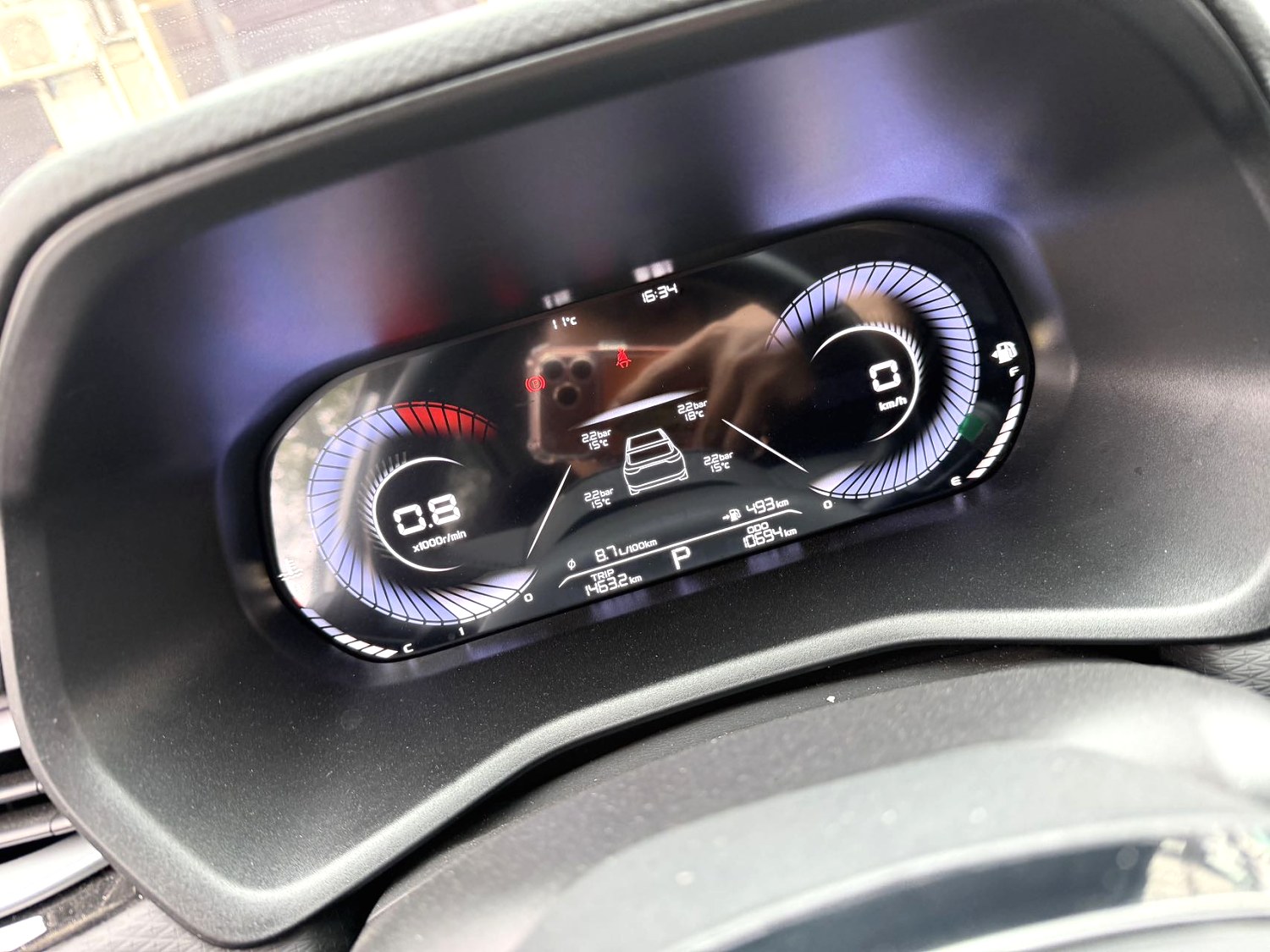 GEELY Emgrand 2023 car image #2