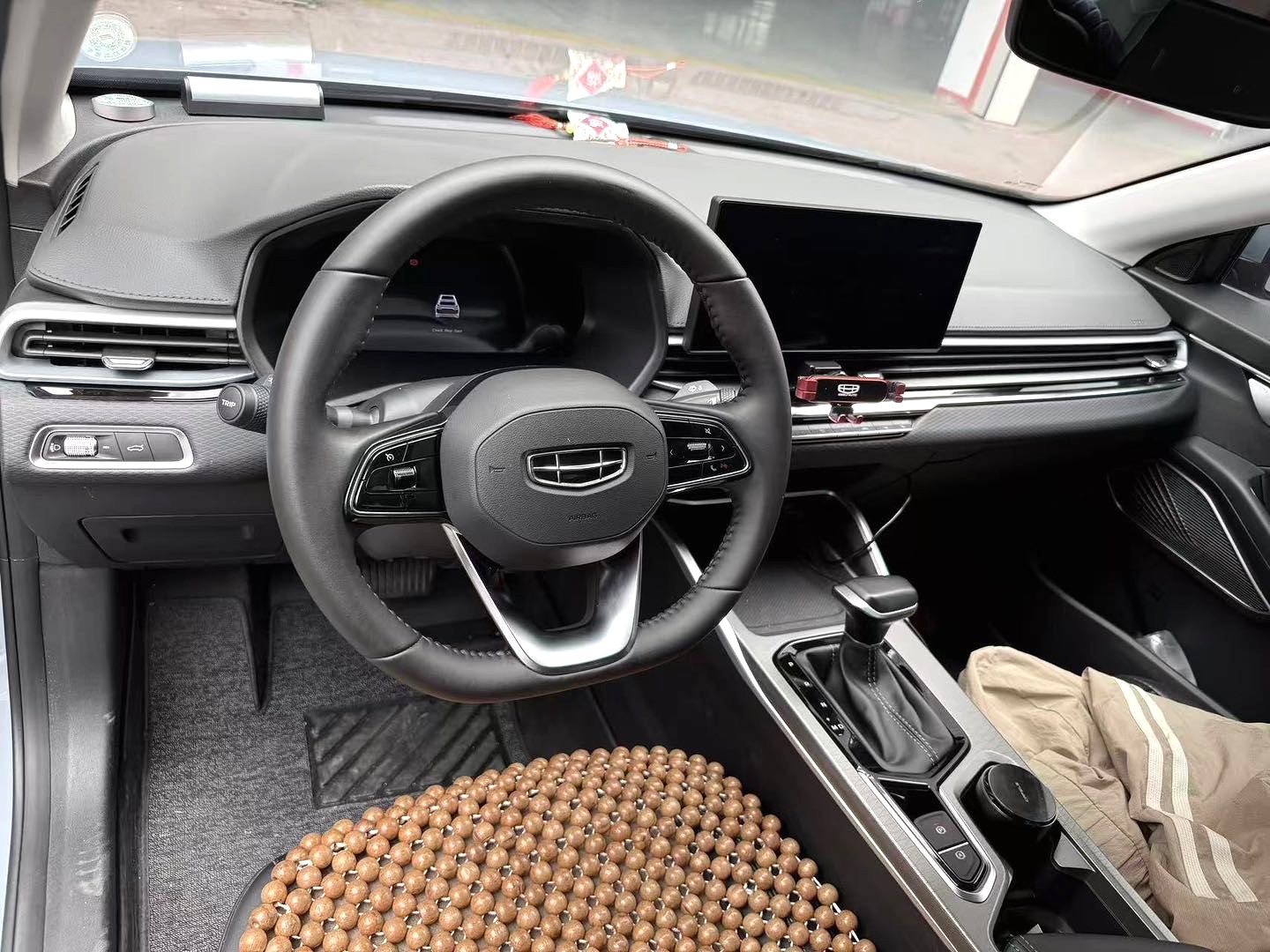 GEELY Emgrand 2023 car image #4