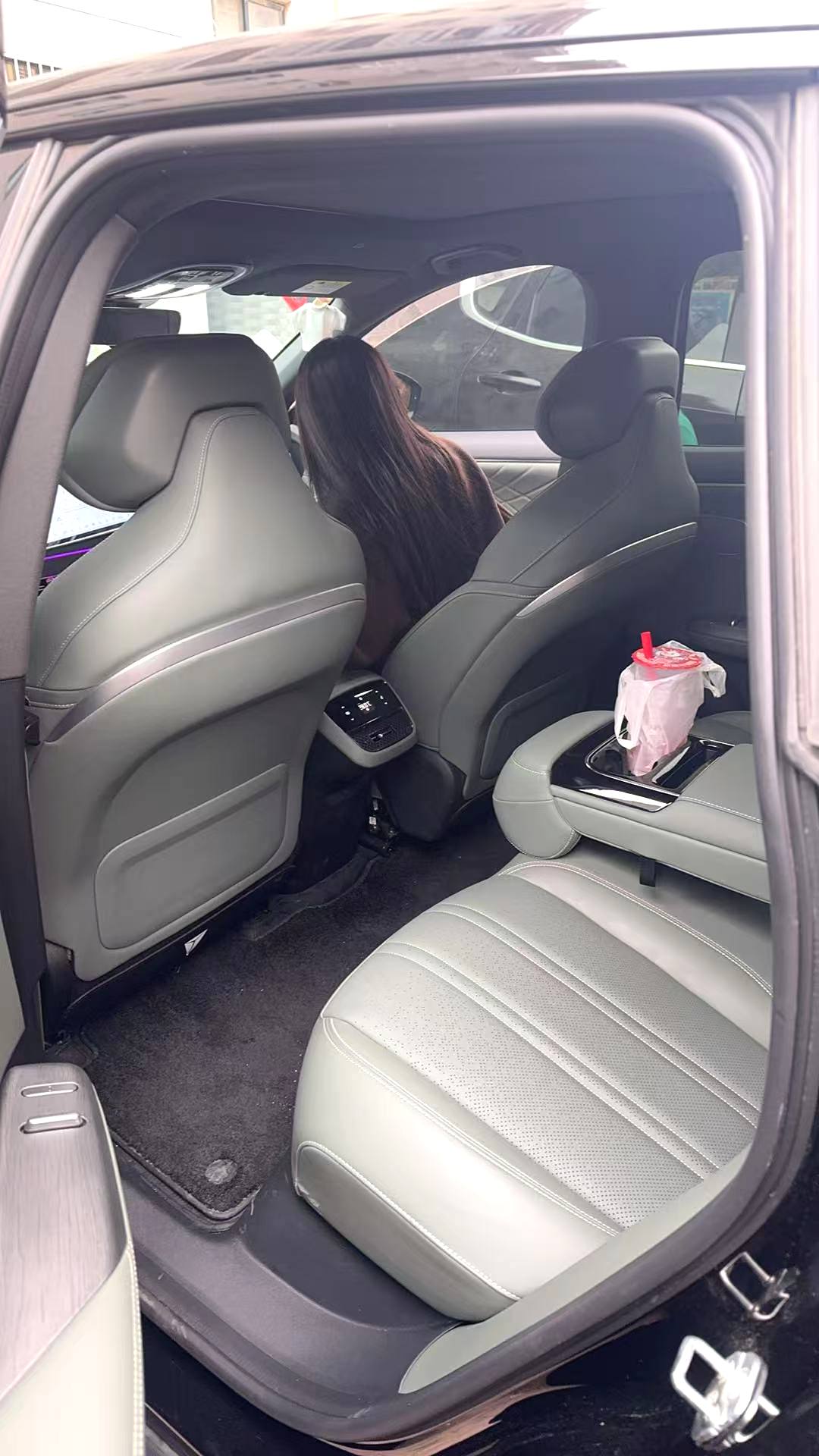 Deepal S07 2025 car image #2