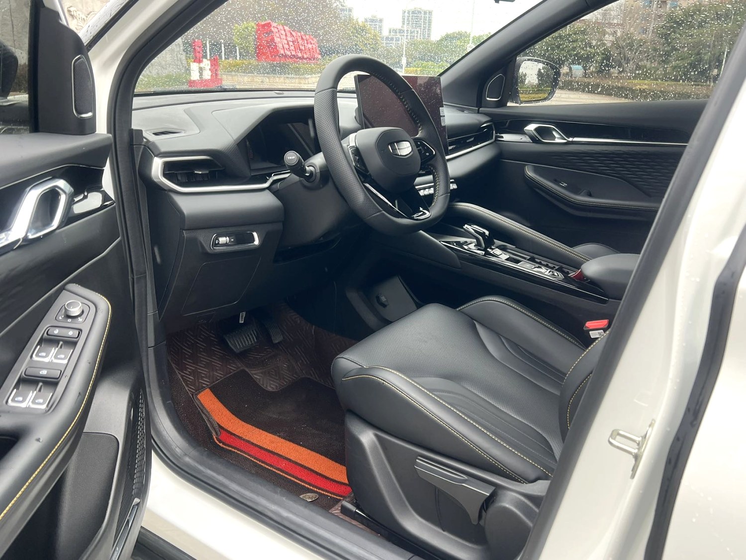 GEELY Coolray 2025 image de voiture #2