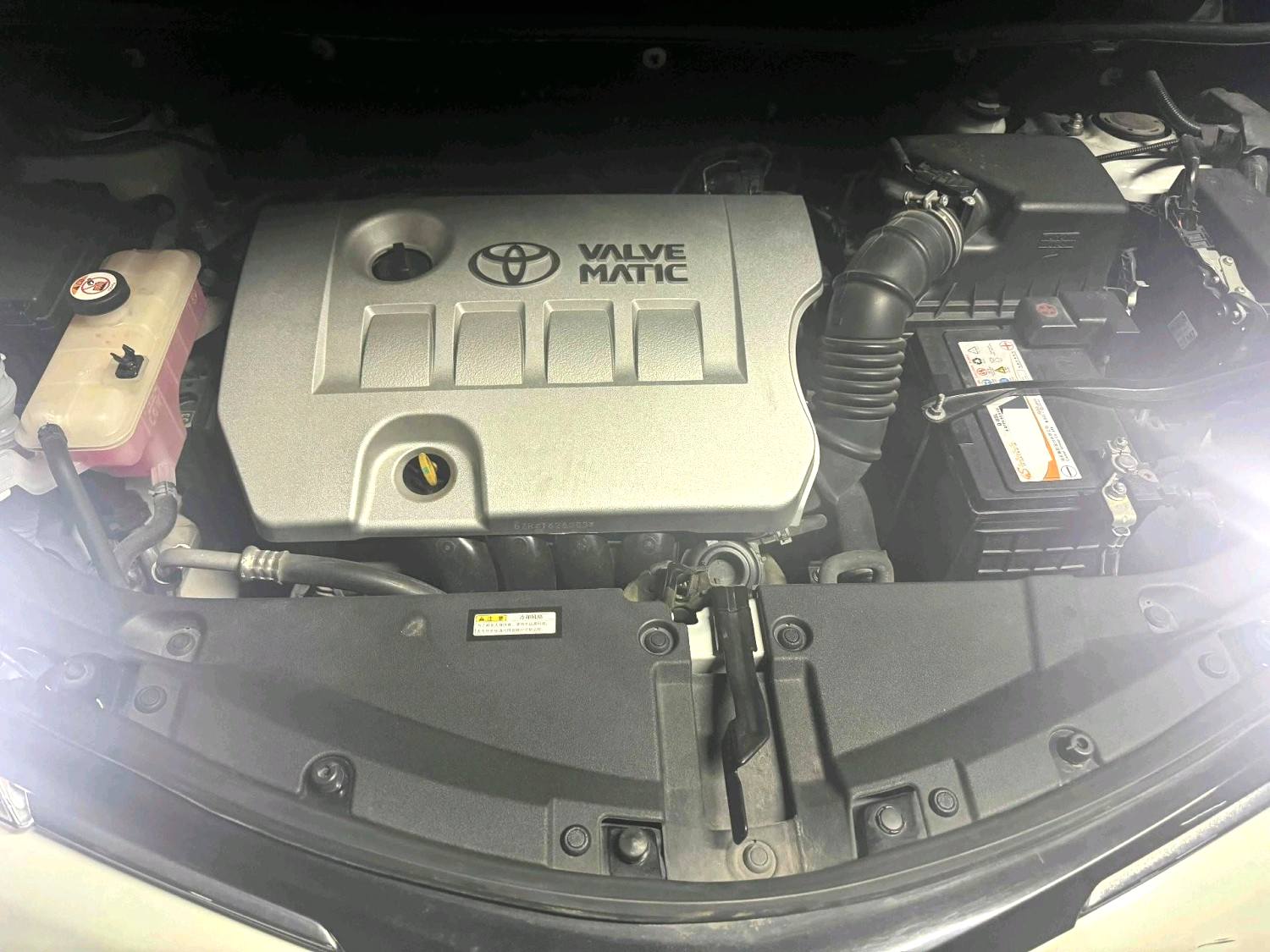 Toyota RAV4 2019 #4 Toyota RAV4 2019 car image #4
