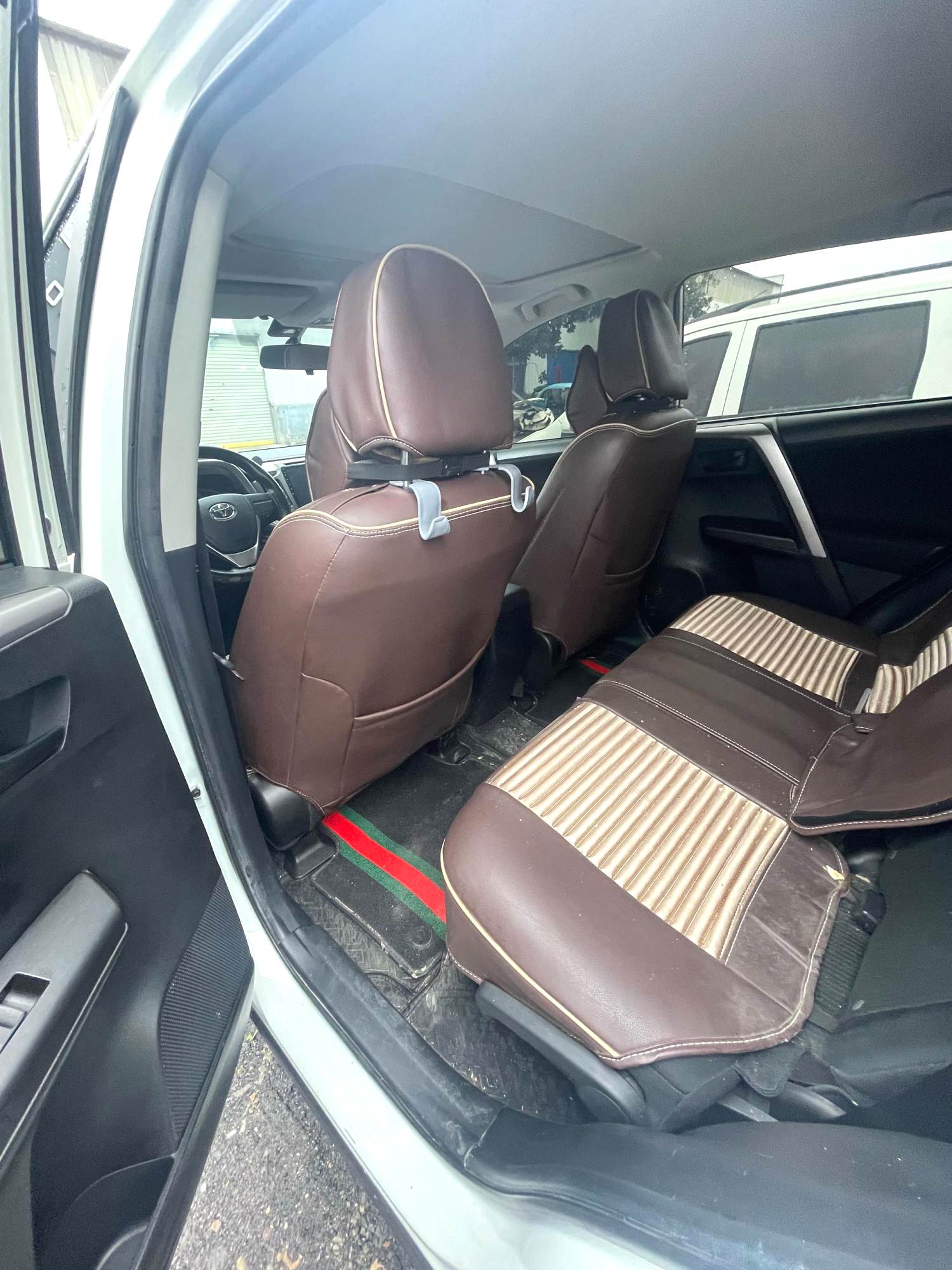 Toyota RAV4 2019 car image #4