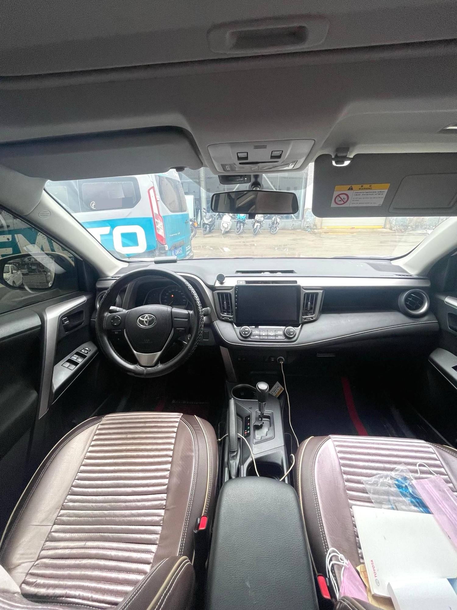 Toyota RAV4 2019 car image #3