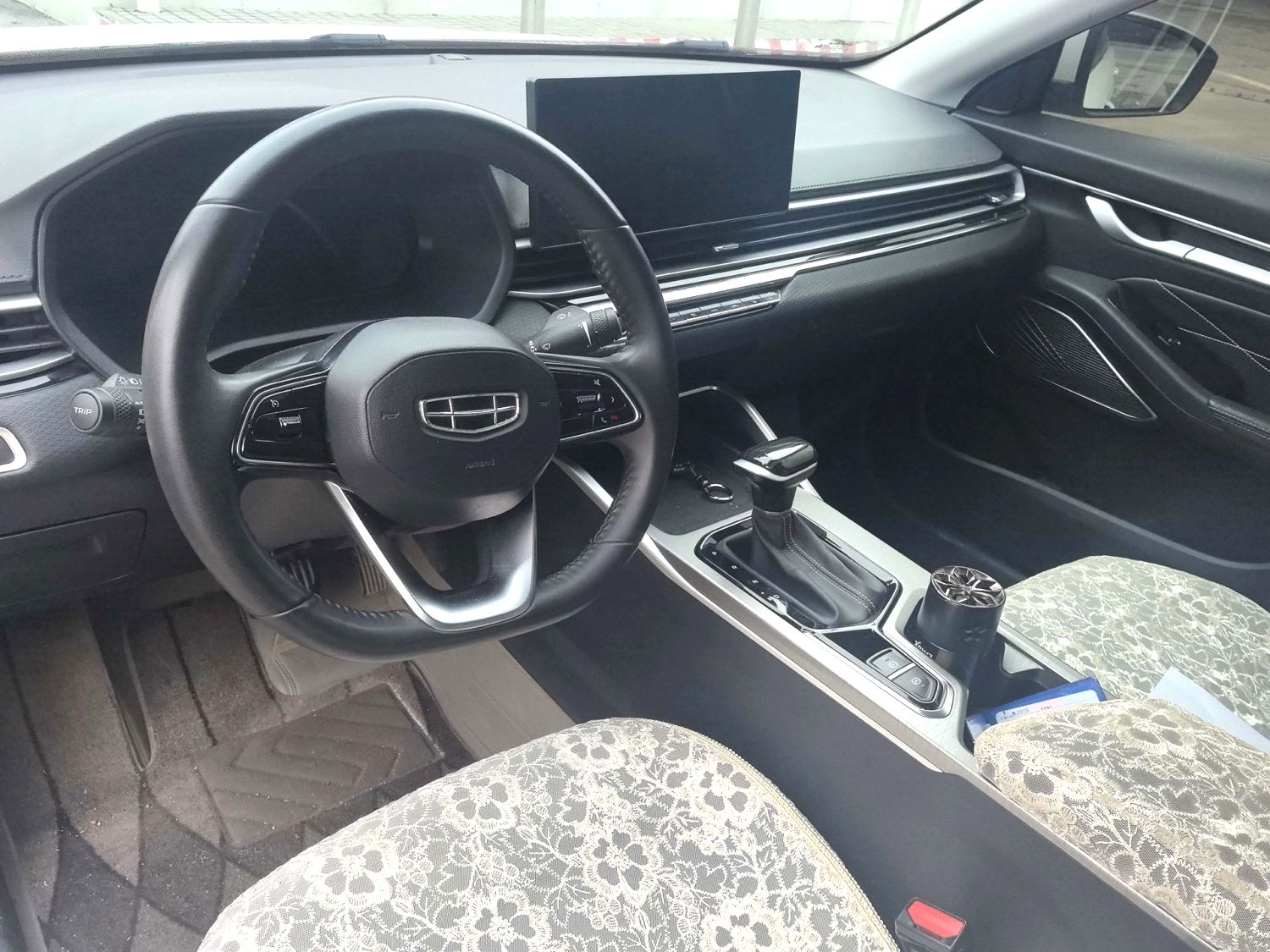 GEELY Emgrand 2023 car image #3