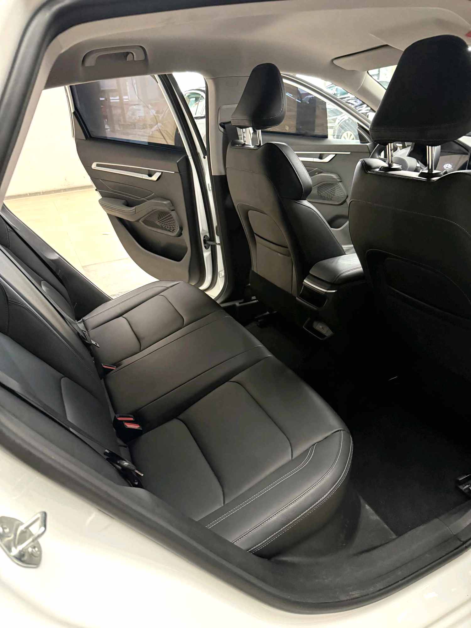 GEELY Emgrand 2024 #3 GEELY Emgrand 2024 car image #3