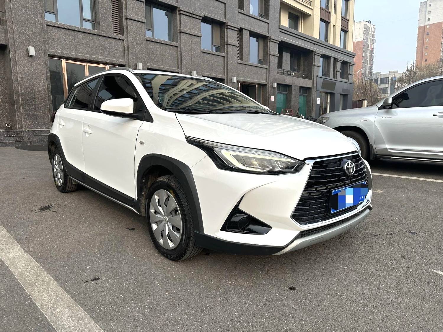 Toyota Yaris L Zhixuan 2023 immagine di auto #2