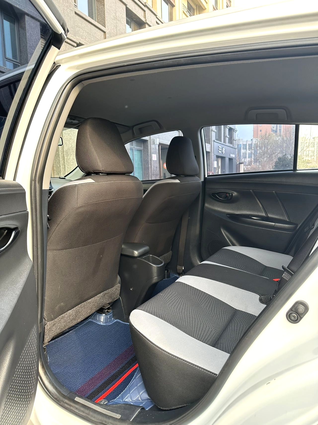 Toyota Yaris L Zhixuan 2023 immagine di auto #4