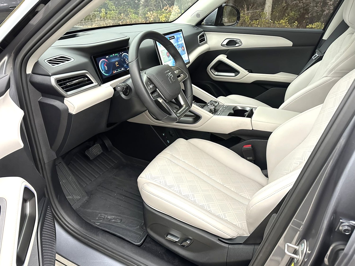 BYD YuanUP 2024 car image #4