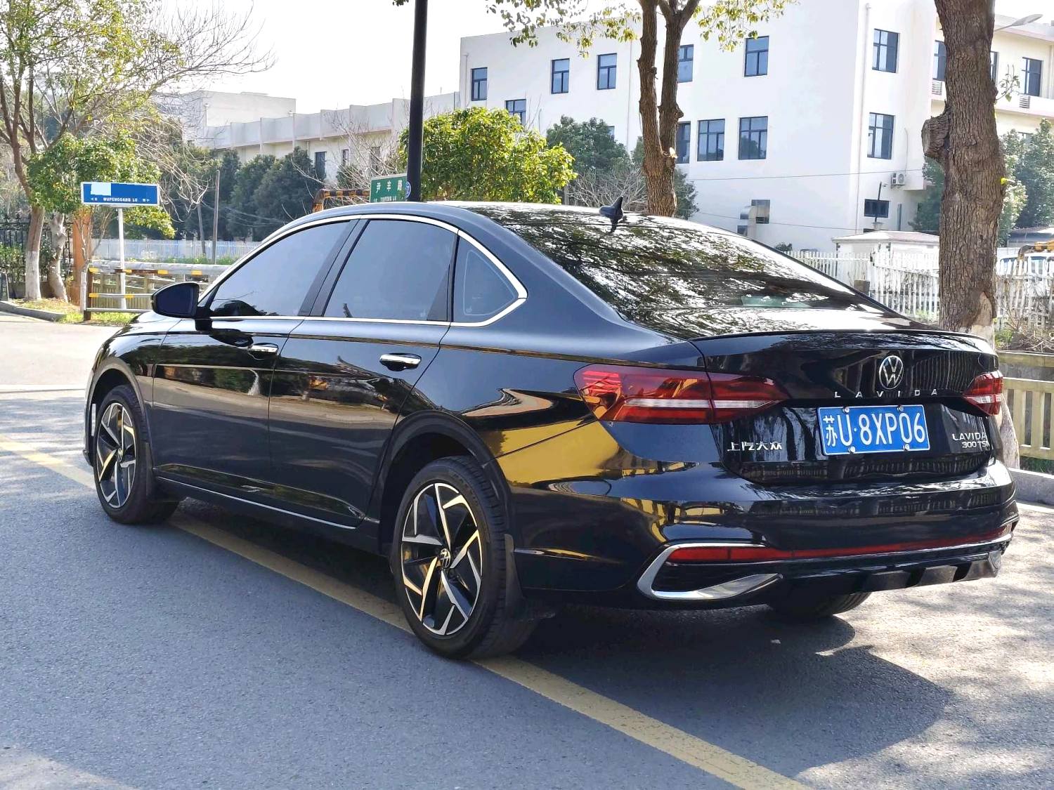 Volkswagen Lavida 2024 car image #2