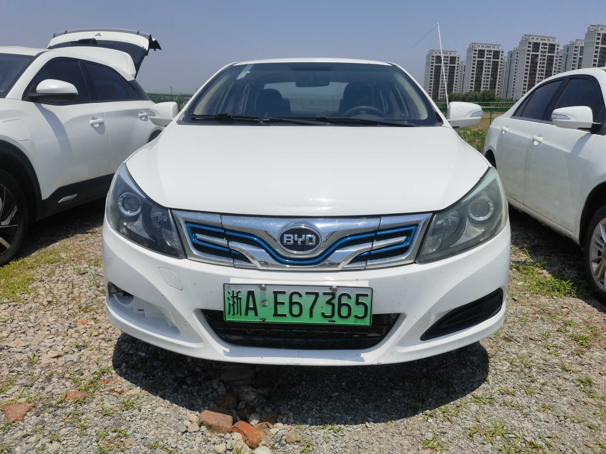 BYD e5 2019 car image #5