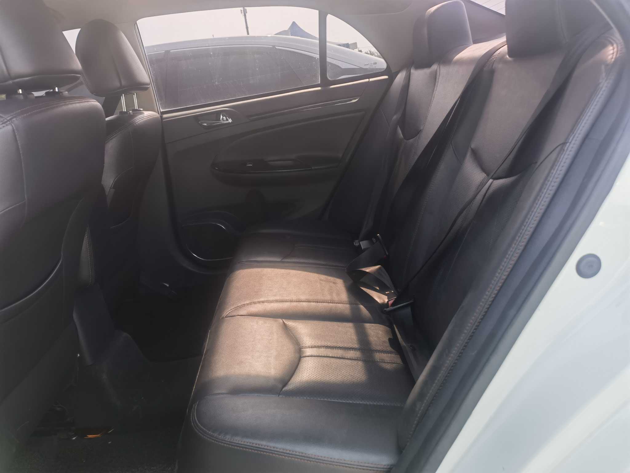 BYD e5 2019 car image #4