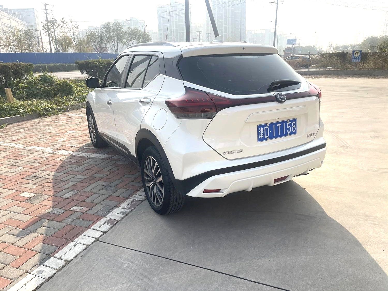 Nissan Kicks 2024 car image #3