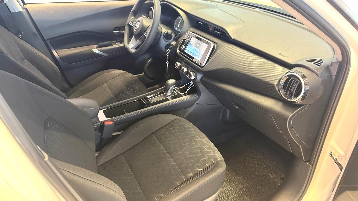 Nissan Kicks 2025 car image #5