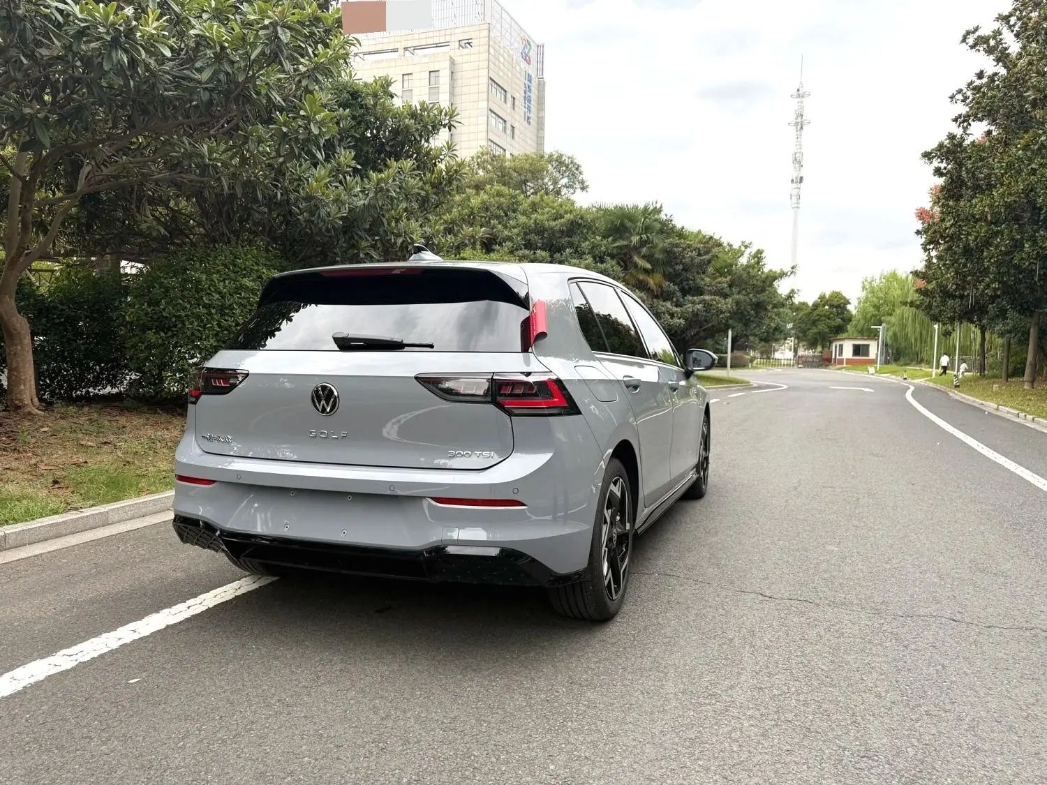 Volkswagen Golf 2026 car image #4