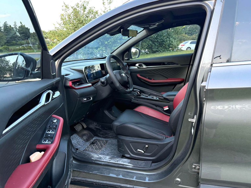 GEELY Coolray 2023 car image #8