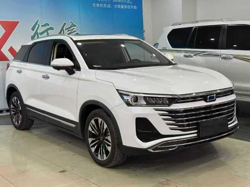 2023 car image #7