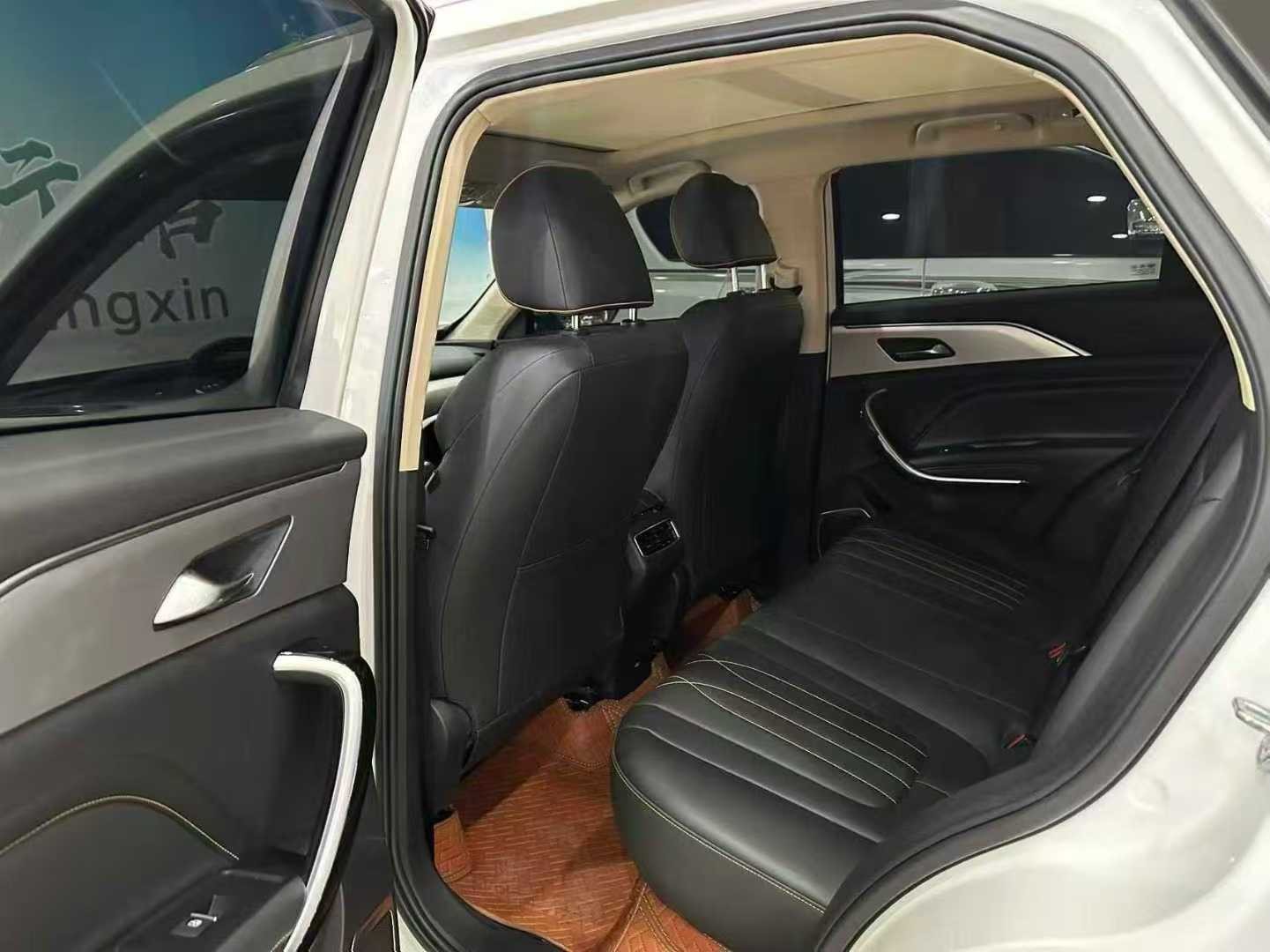2023 car image #5
