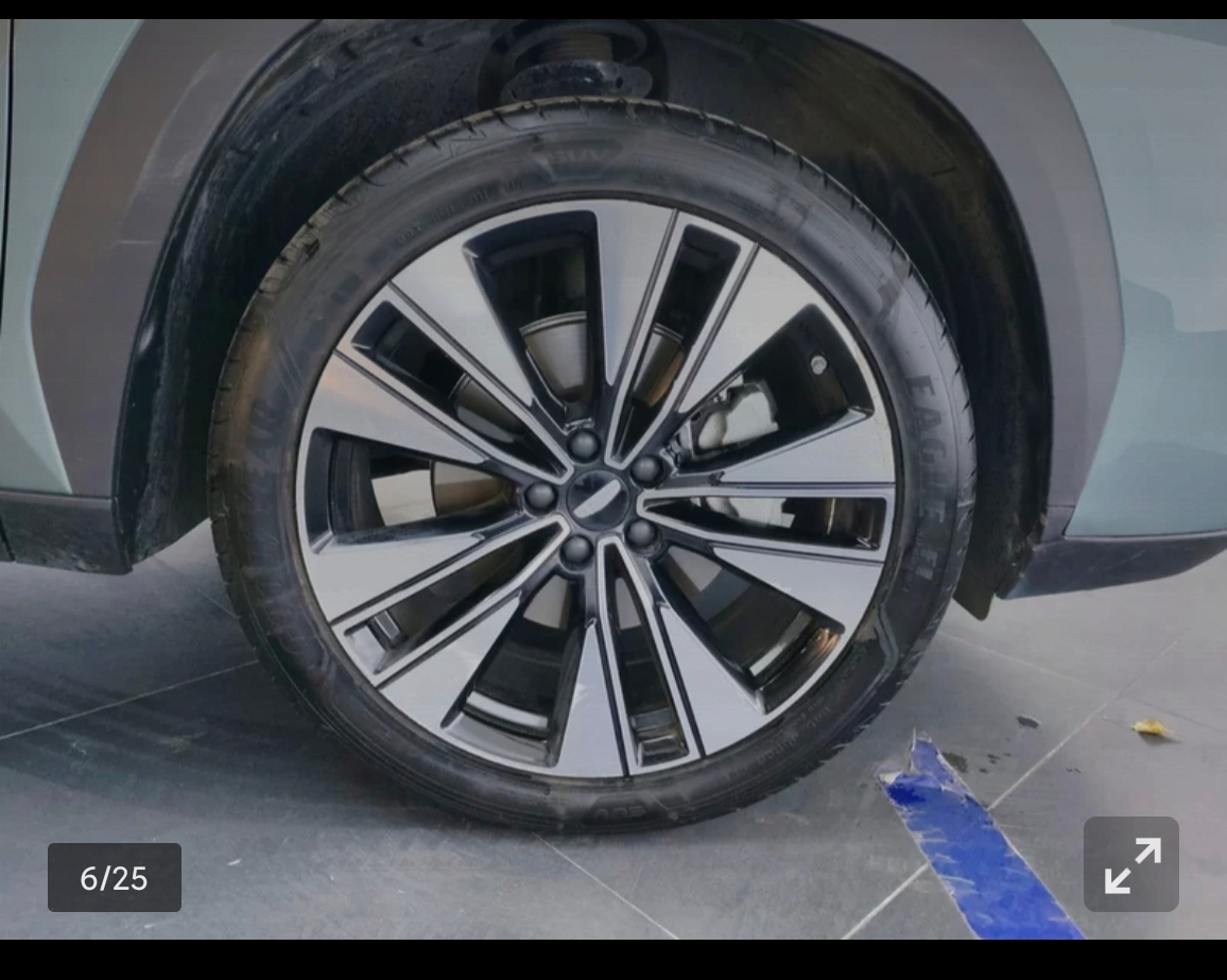 GEELY Boyue L 2025 car image #8