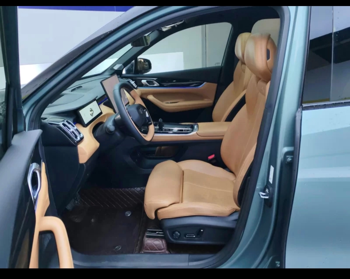 GEELY Boyue L 2025 car image #5