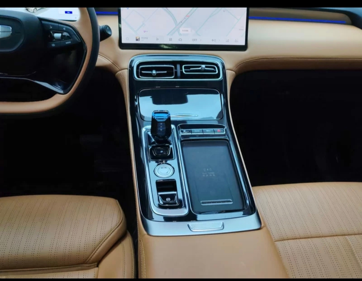 GEELY Boyue L 2025 car image #14