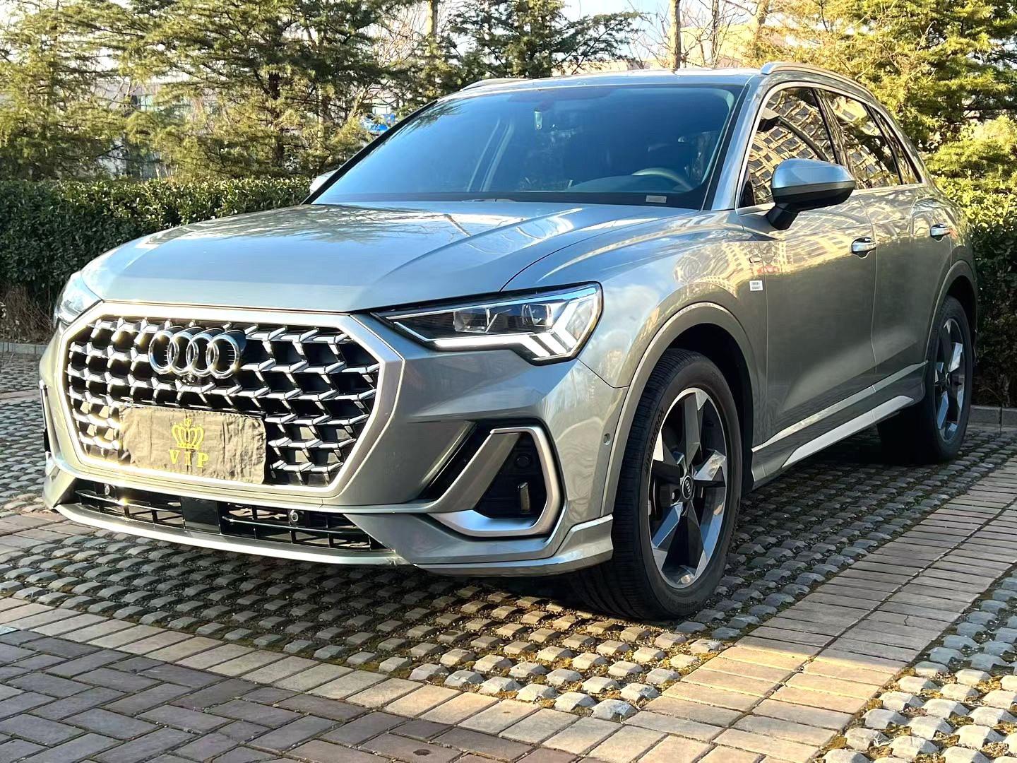 Audi Q3 2023 car image 