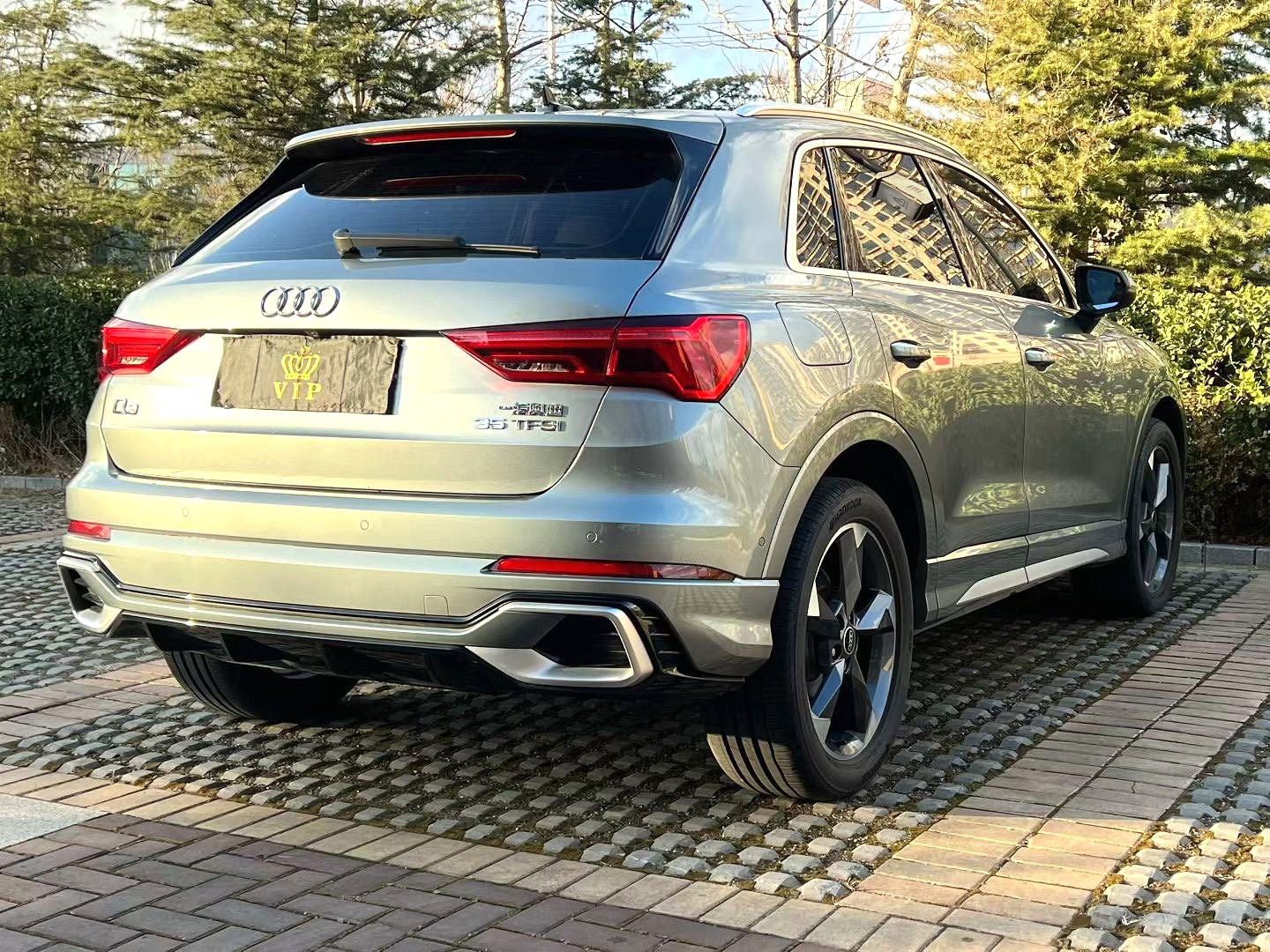 Audi Q3 2023 car image #8