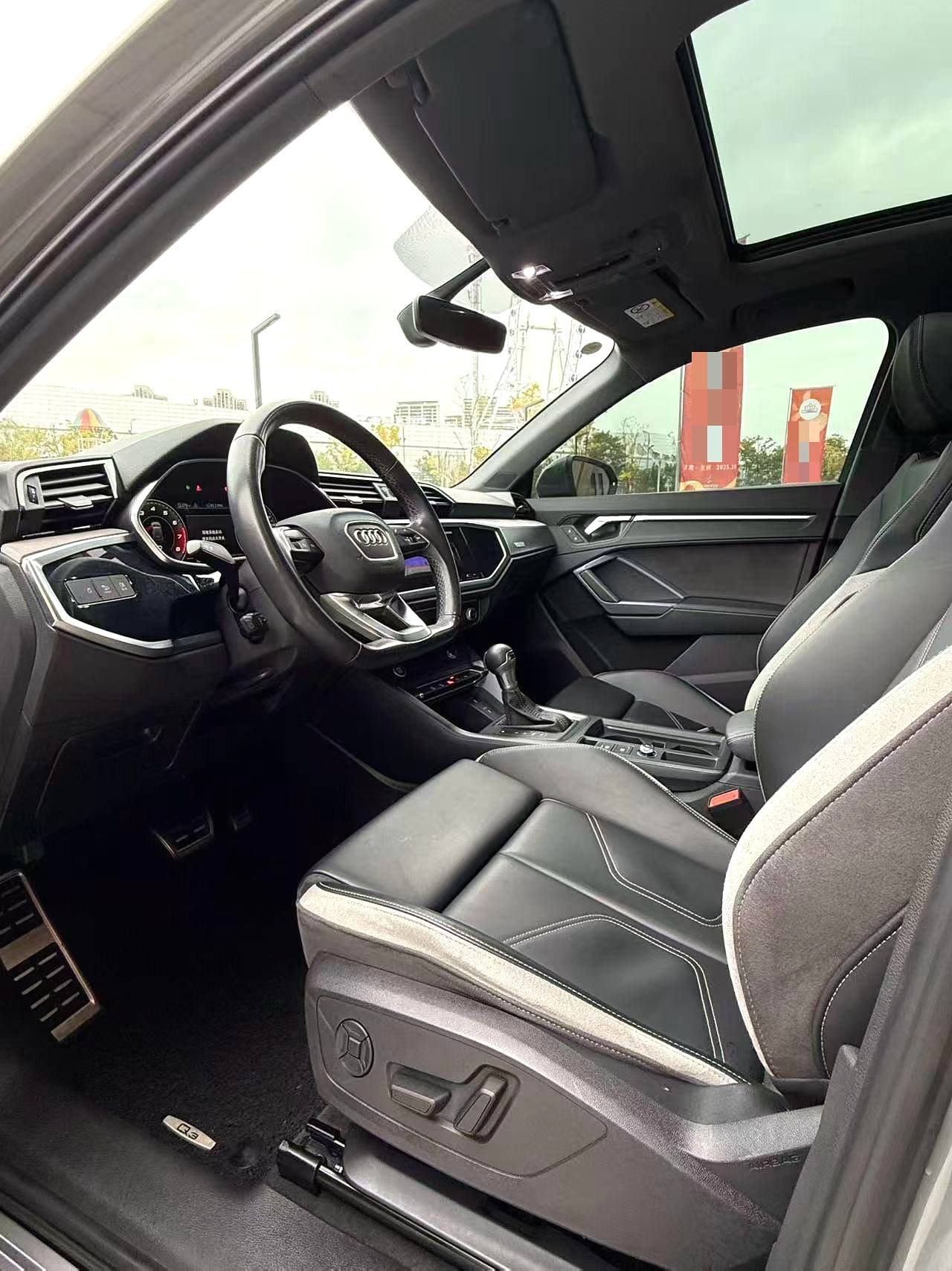 Audi Q3 2024 car image #5