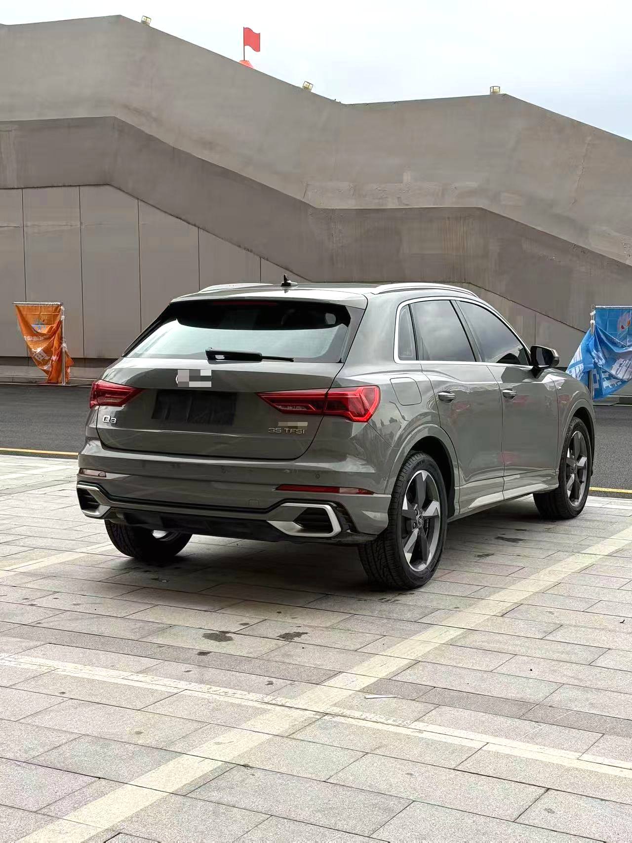 Audi Q3 2024 car image #10
