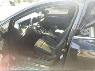 Volkswagen Golf 2023 car image #2