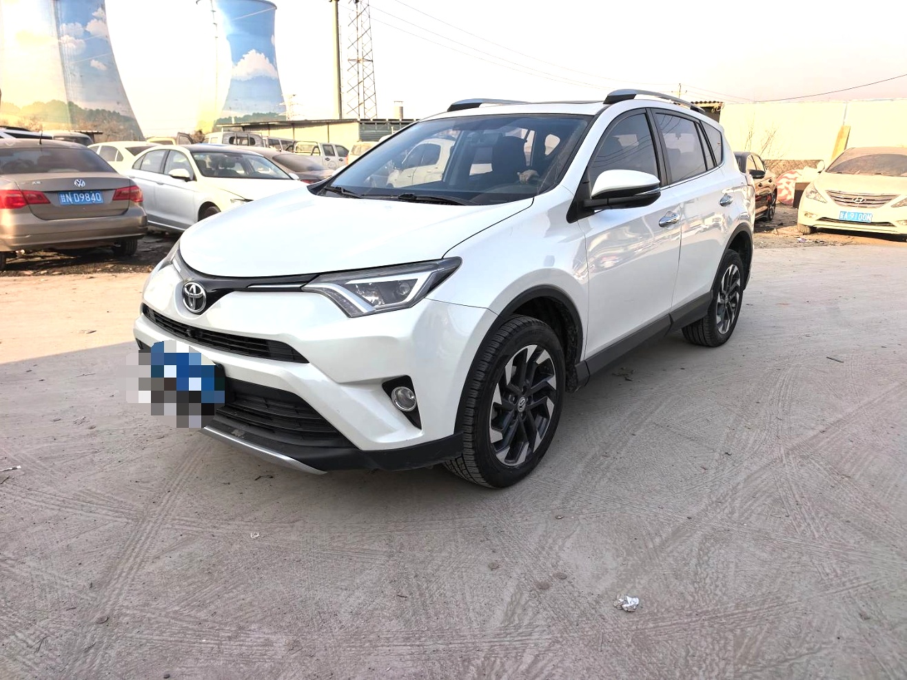 Toyota RAV4 2017 Toyota RAV4 2017 car image