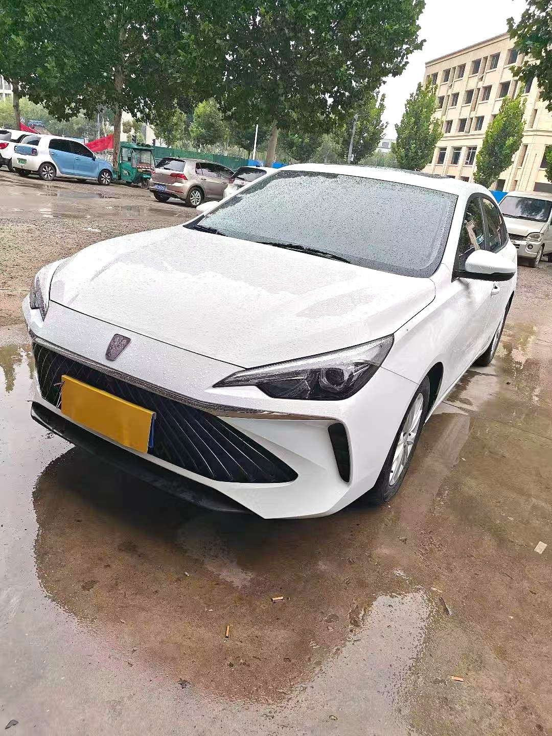 Roewe i5 2024 Roewe i5 2024 immagine di auto