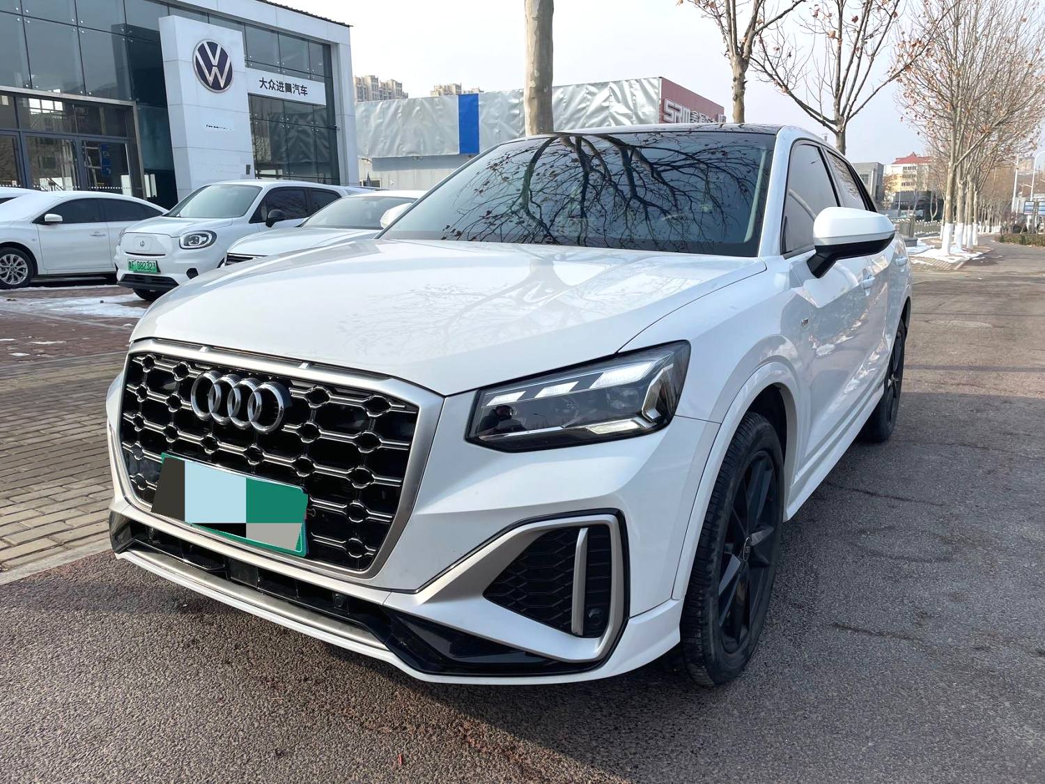 Audi Q2L 2023 car image 