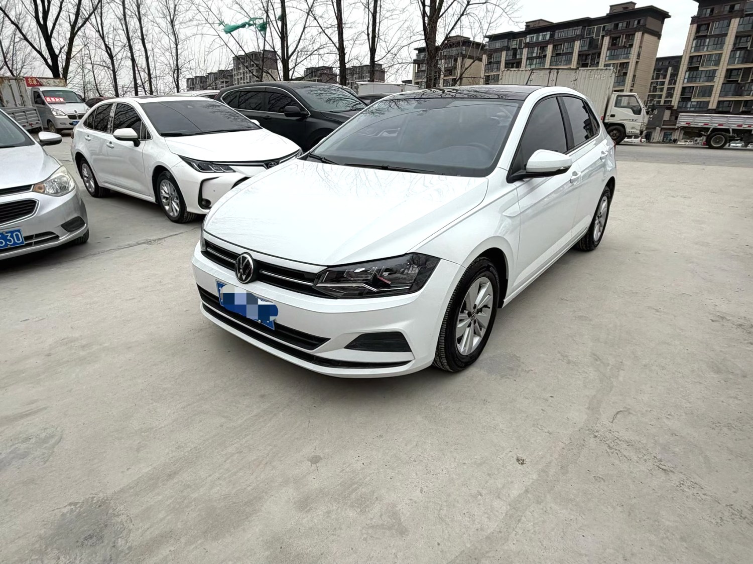 Volkswagen Polo 2023 immagine di auto 