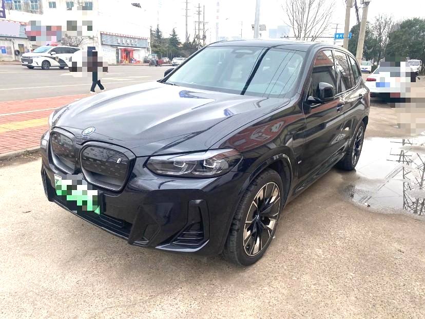 BMW iX3 2023 car image 