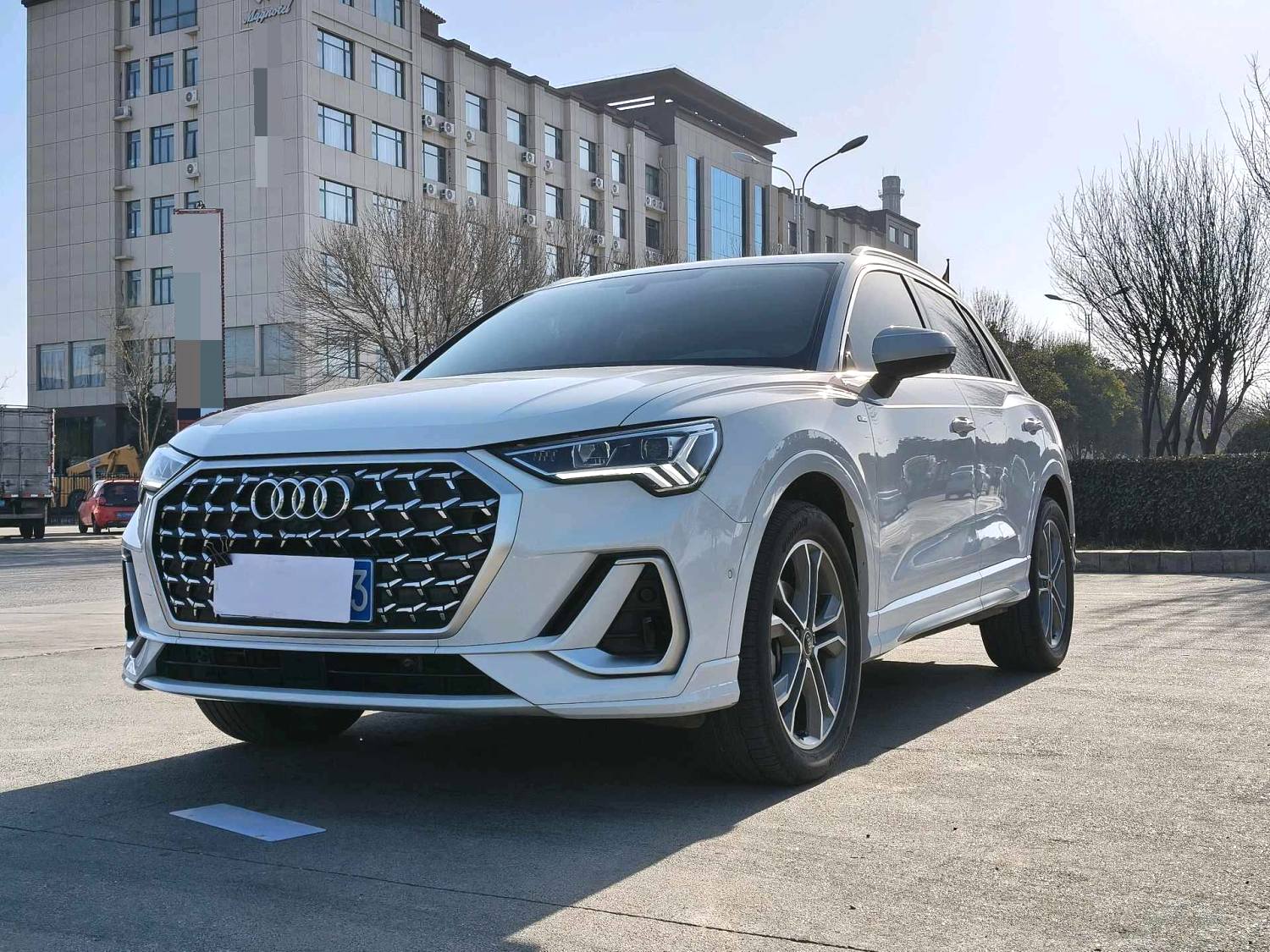 Audi Q3 2024 Audi Q3 2024 car image