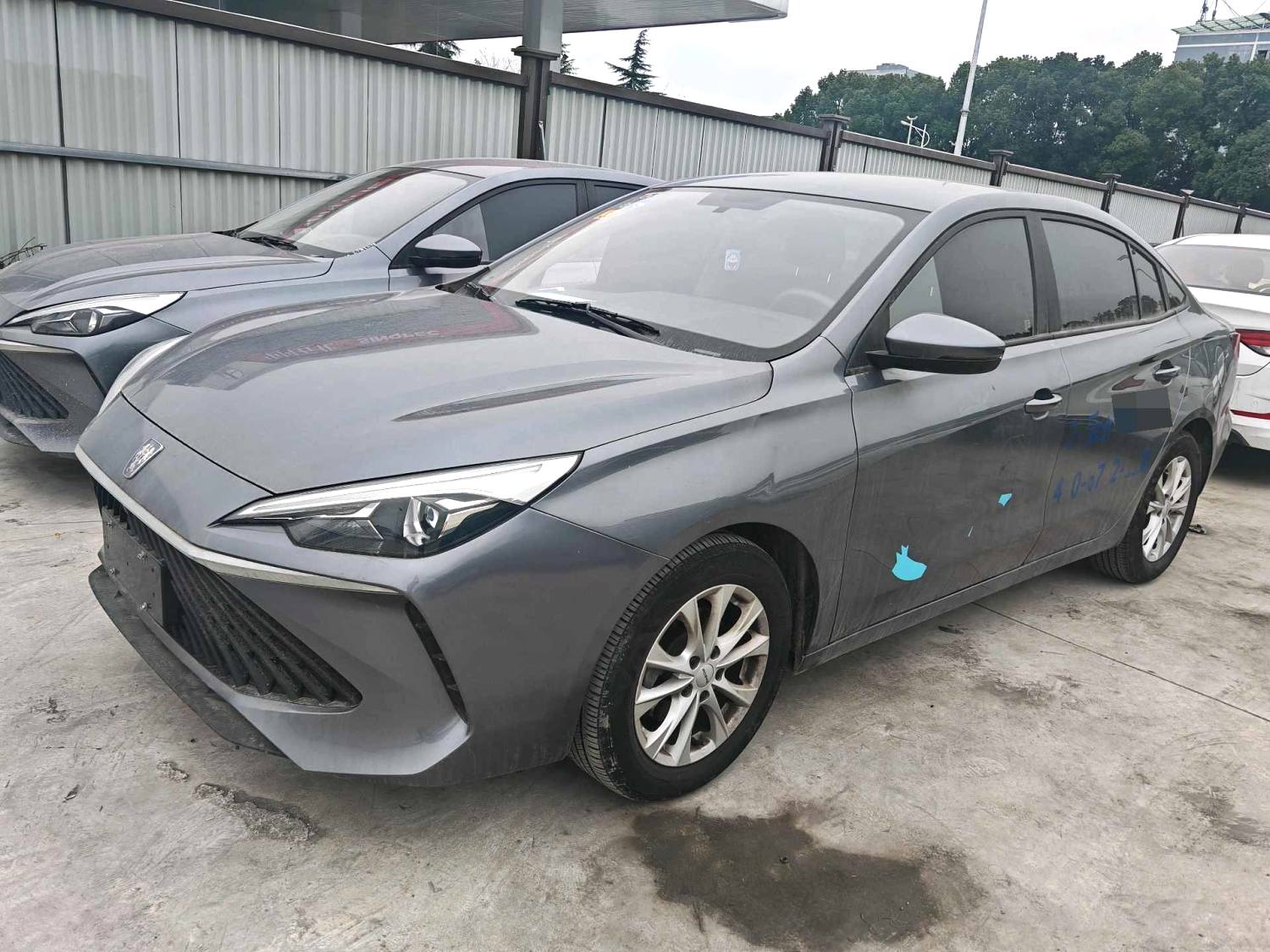 Roewe i5 2023 car image 