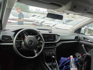 Volkswagen T-Cross 2023 car image #6