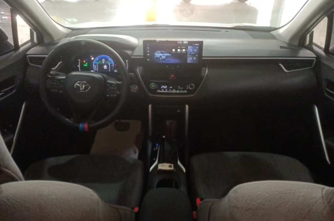 Toyota Corolla Cross 2024 immagine di auto #4