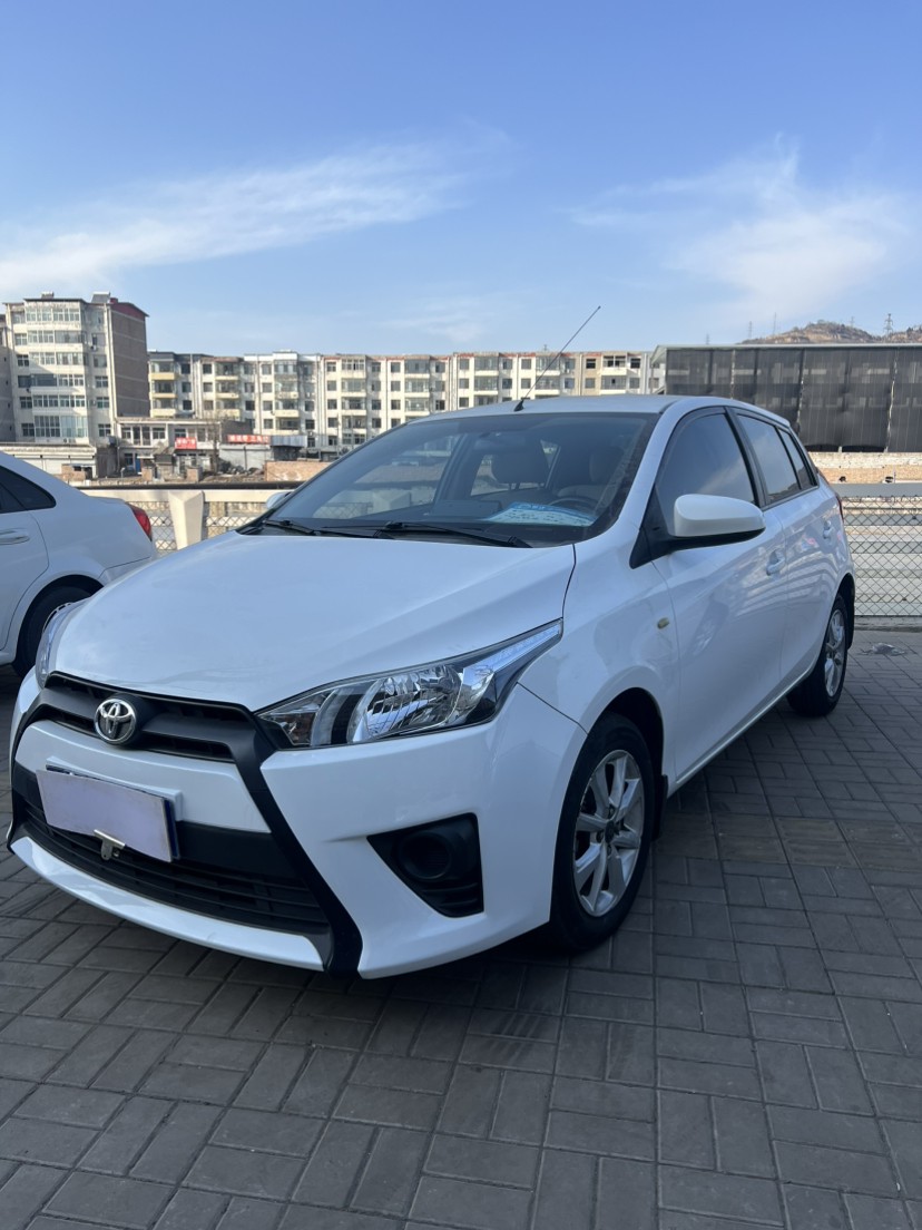 Toyota Yaris L Zhixuan 2015 Toyota Yaris L Zhixuan 2015 car image