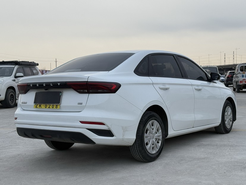 GEELY Emgrand 2023 #2 GEELY Emgrand 2023 car image #2
