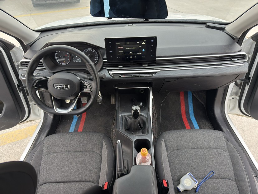 GEELY Emgrand 2023 #7 GEELY Emgrand 2023 car image #7