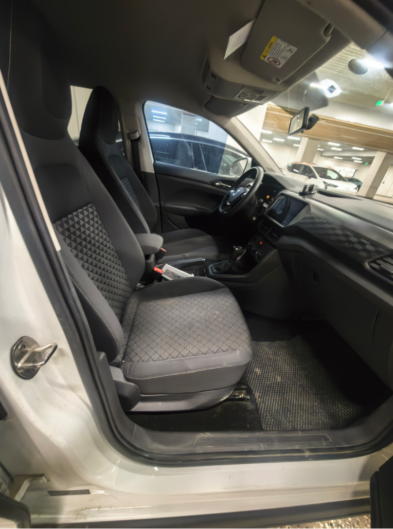 Volkswagen T-Cross 2023 car image #5