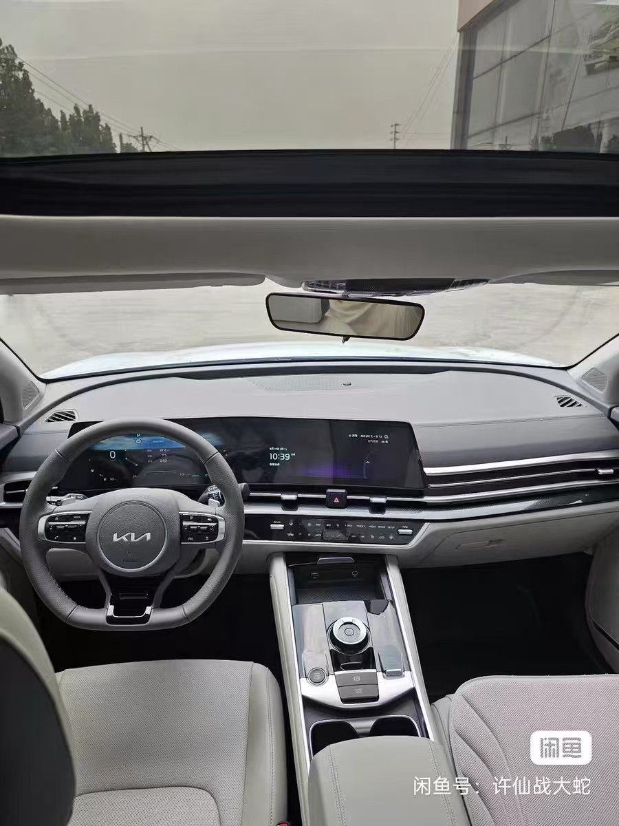 Kia Sportage 2025 car image #2