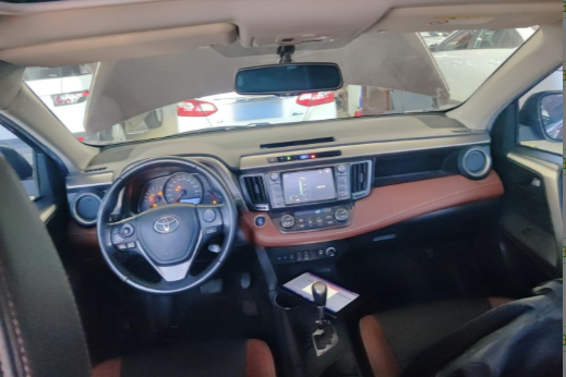 Toyota RAV4 2015 car image #2