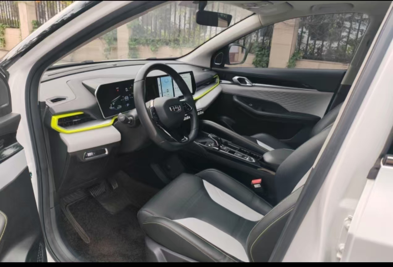 GEELY Coolray 2022 immagine di auto #6
