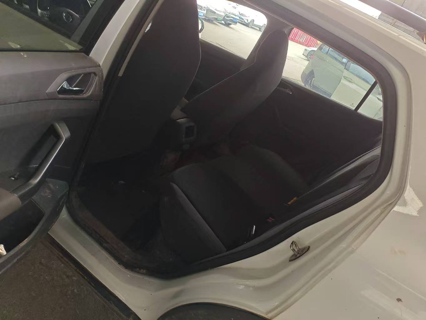 Volkswagen T-Cross 2023 car image #6