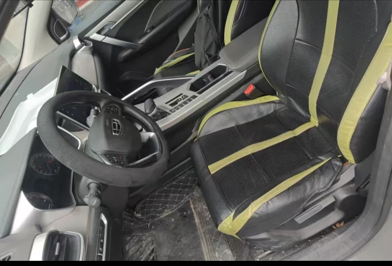 GEELY Coolray 2023 car image #2