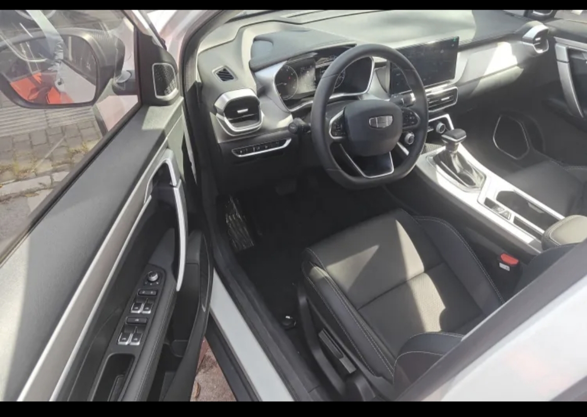 GEELY Coolray 2024 car image #17
